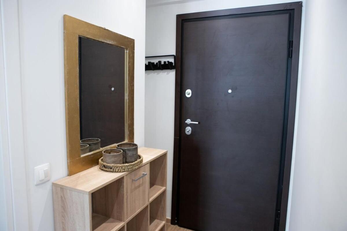 Cozy Modern Studio In Thessaloniki Appartement Buitenkant foto