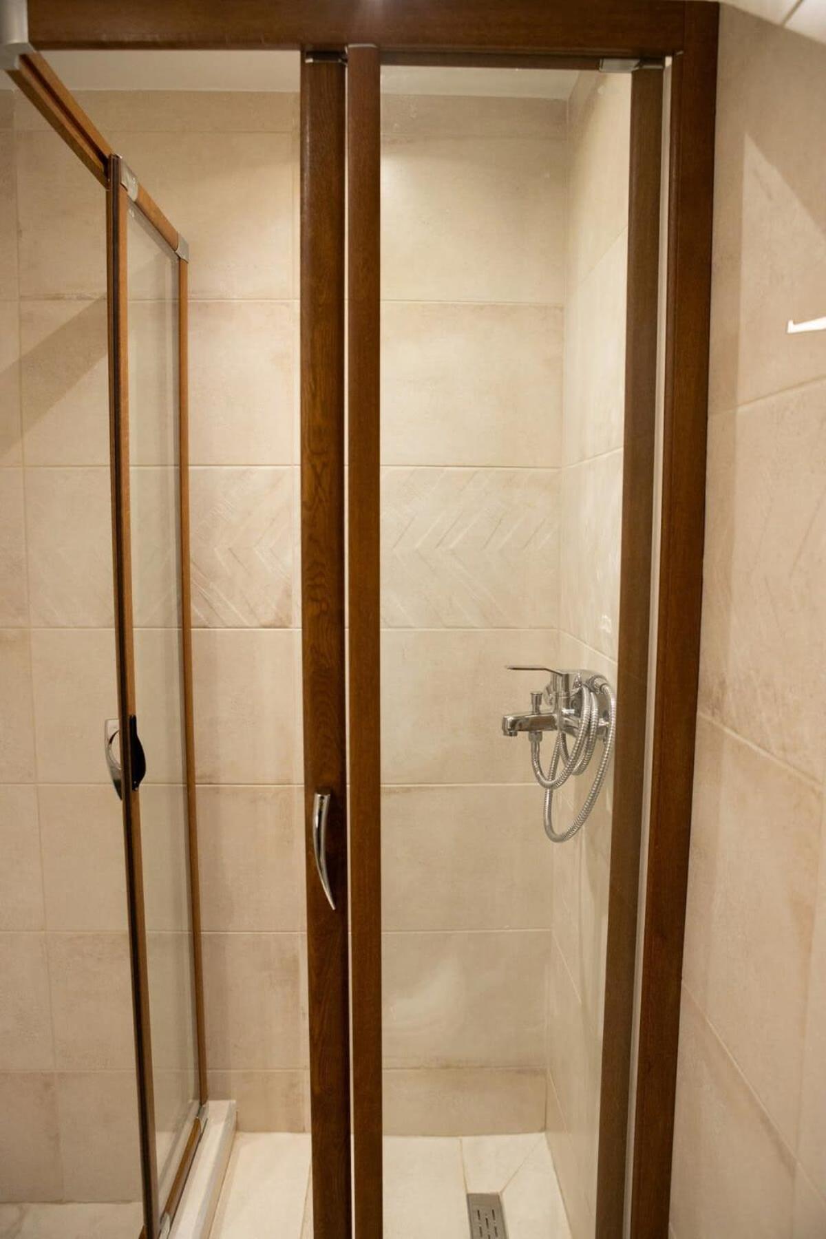 Cozy Modern Studio In Thessaloniki Appartement Buitenkant foto